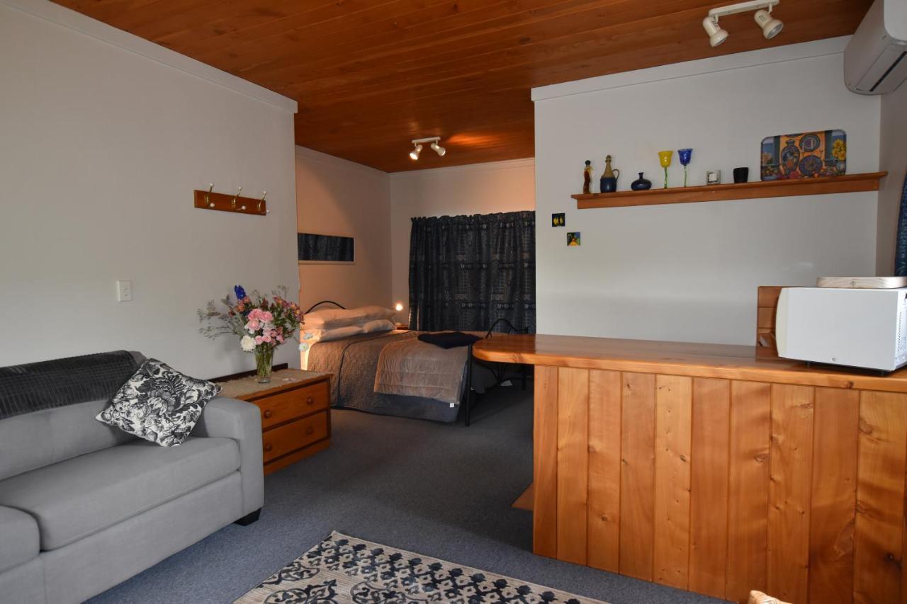 Olivista Bed & Breakfast Masterton Ngoại thất bức ảnh